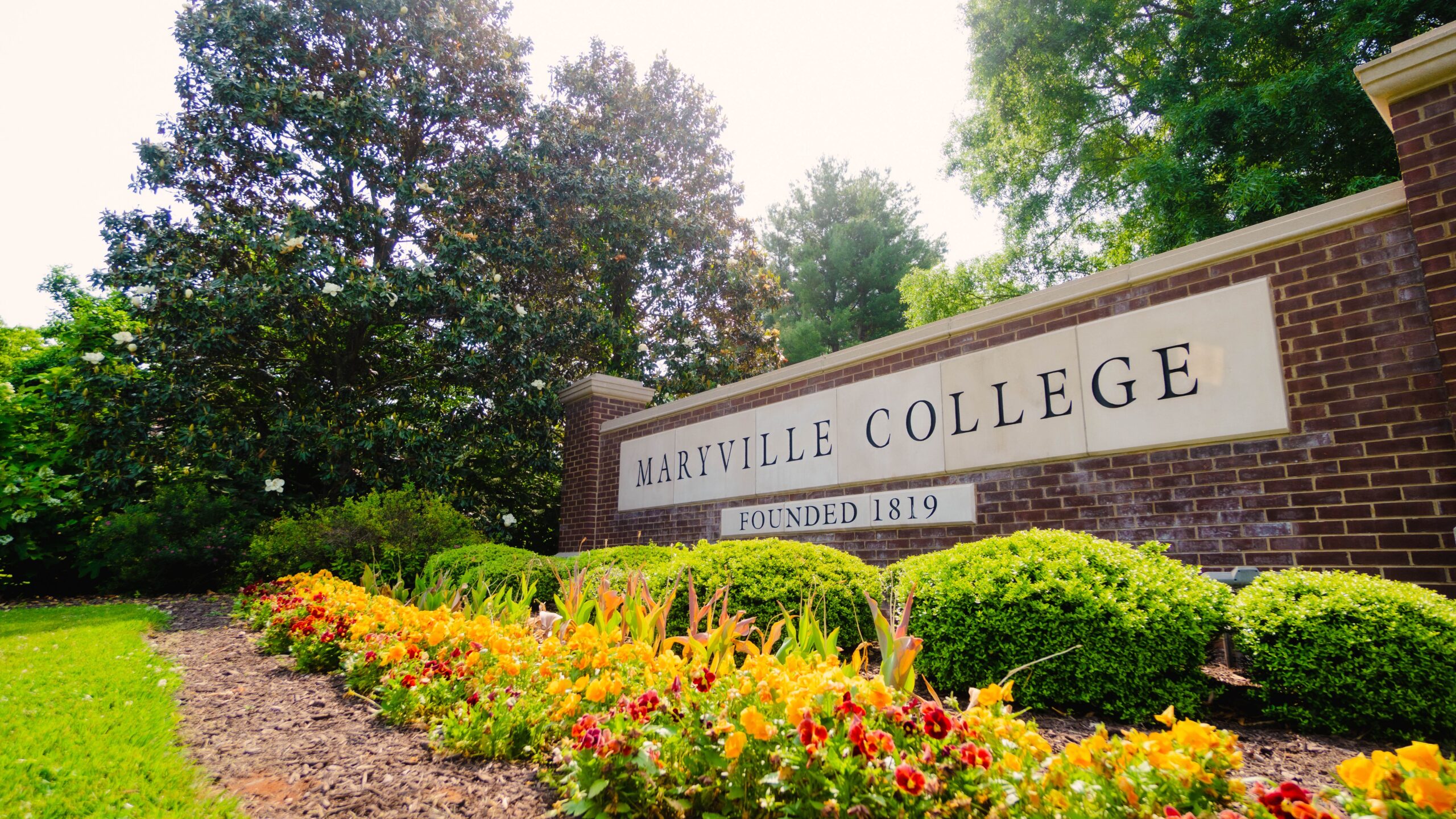 Maryville College Sign